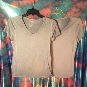 🦋Set of 2 grey Time & Tru grey T-shirts